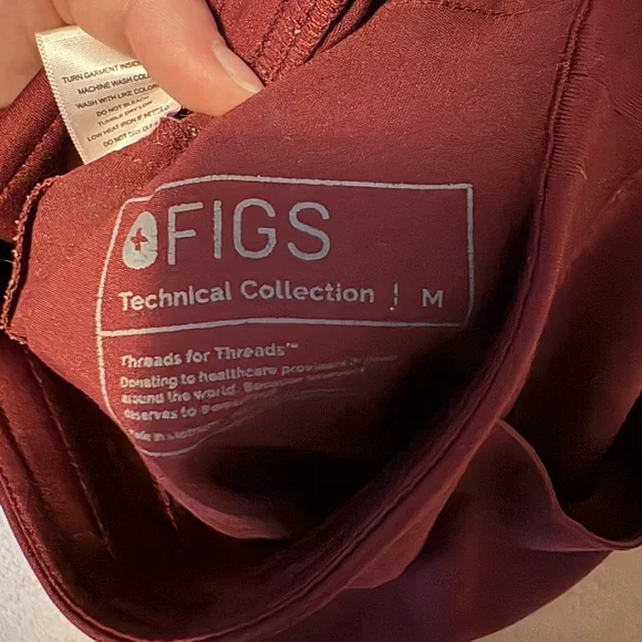 Figs Red Cargo Pants with Relaxed Fit and Drawstring Waistband - Picture 3 of 3